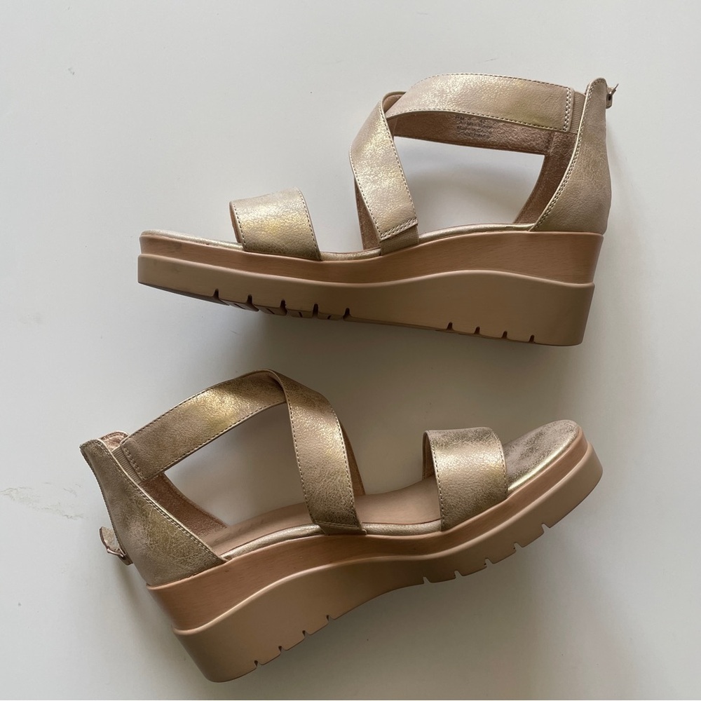 Soul Naturalizer Goodtimes Wedge Sandals Metallic Champagne Size 11M Comfort - Picture 3 of 6